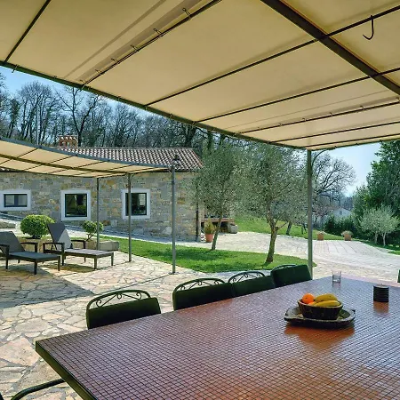 Ana Lupoglav (Istria)